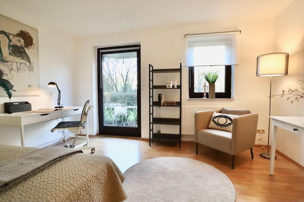 Schickes In Mit Terrasse Appartement *